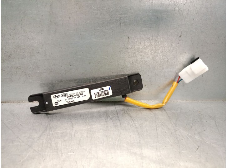 Recambio de antena para hyundai ioniq (ae) 1.6 gdi hybrid referencia OEM IAM 95420G2000 95420G2000 