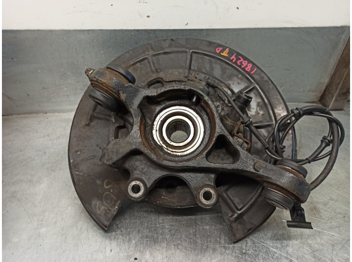 Recambio de mangueta trasera derecha para land rover discovery 2.7 td v6 cat referencia OEM IAM RLH500020 