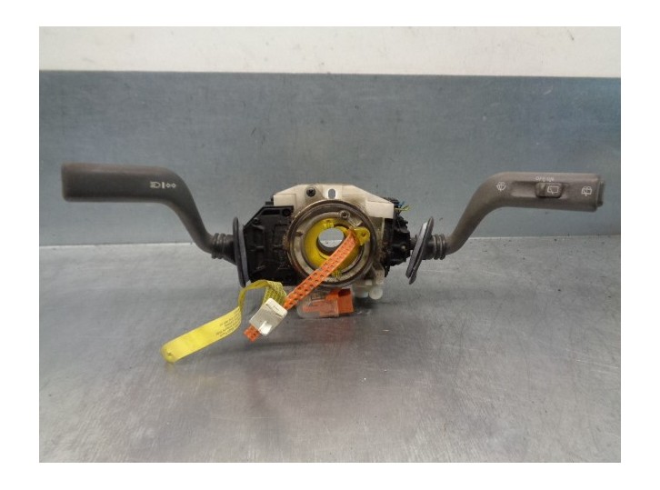 Replacement light switch stalk for Volvo V40 estate 1.9 diesel OEM IAM reference 30858496 
