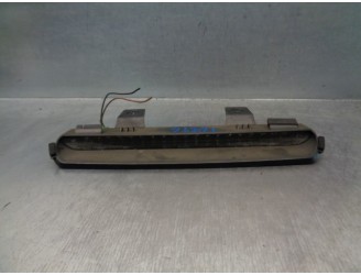 Recambio de luz central de freno para volvo v40 familiar 1.9 diesel referencia OEM IAM 30860086  