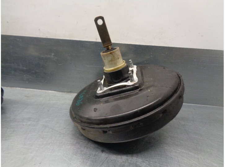 Recambio de servofreno para volvo v40 familiar 1.9 diesel referencia OEM IAM 30857437 136893 BOSCH