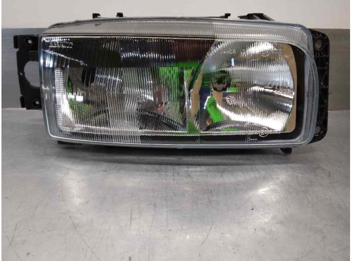 Recambio de faro derecho para renault kerax 340.249 kw e2 referencia OEM IAM 89200209 089296 VALEO