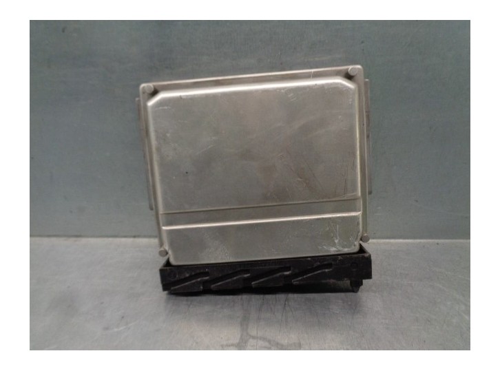 Recambio de centralita motor uce para volvo s80 berlina 2.5 d referencia OEM IAM 09496667A 0281001776 BOSCH