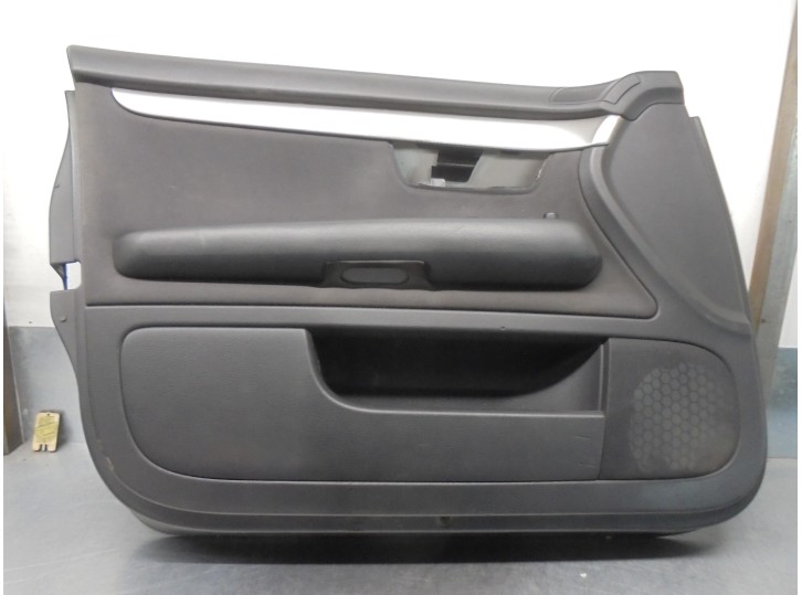 Recambio de guarnecido puerta delantera izquierda para audi a4 avant (8e) 1.9 tdi referencia OEM IAM 8E1867105 
