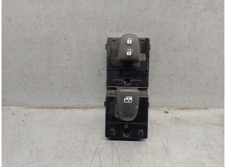 Recambio de mando elevalunas delantero derecho para nissan qashqai ii (j11, j11_) 1.5 dci referencia OEM IAM 25411HV10A 25411HV1