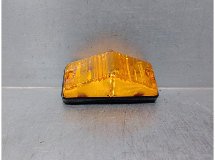 Recambio de piloto delantero derecho para iveco daily caja abierta referencia OEM IAM 6R0190711 