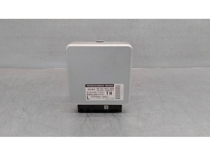 Recambio de modulo electronico para toyota yaris 1.0 cat referencia OEM IAM 896500D295 2250001851 DENSO