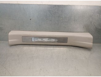 Recambio de molduras traseras para lexus rx (_u3_) 400h awd (mhu38_) referencia OEM IAM 6794048010A0 6794048010A0 