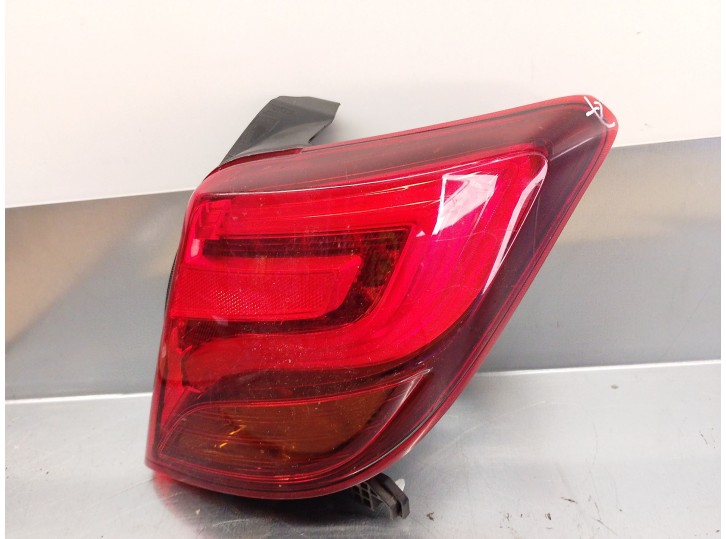 Recambio de piloto trasero derecho para toyota yaris 1.0 cat referencia OEM IAM 815510D610  5 PUERTAS