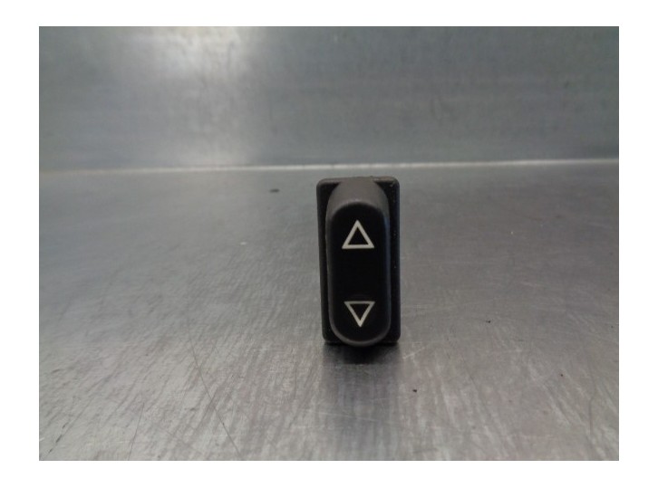 Recambio de mando elevalunas delantero izquierdo para peugeot 306 berlina 3/5 puertas (s1) 1.6 referencia OEM IAM 6552Z0 