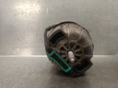 Replacement of right engine mount for Jaguar S-Type II (X200) 2.7 D OEM IAM reference XR82892 XR82892 