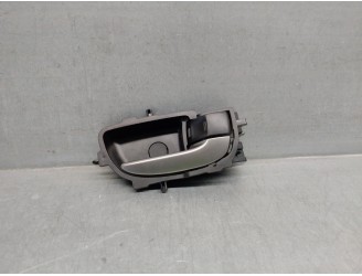 Recambio de maneta interior trasera derecha para toyota yaris 1.0 cat referencia OEM IAM 692050D271  5 PUERTAS