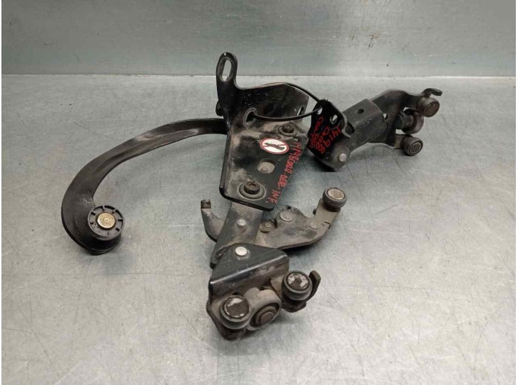 Recambio de bisagra puerta para fiat doblo (119) 1.3 16v multijet active com. (55kw) referencia OEM IAM   