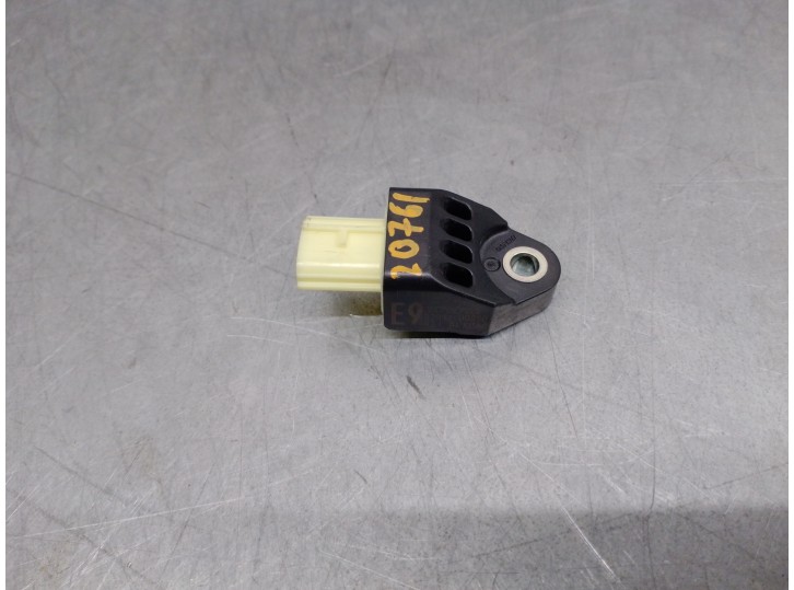 Recambio de sensor impacto para toyota yaris 1.0 cat referencia OEM IAM 898310D090 831ALX0A0 DENSO