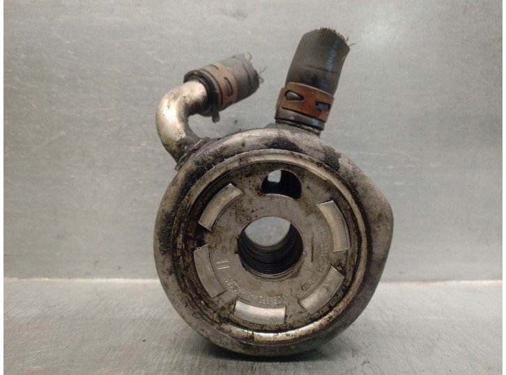 Recambio de enfriador aceite motor para renault scenic ii 1.5 dci diesel referencia OEM IAM 5179999 5203832 