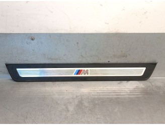 Recambio de molduras delanteras para bmw 5 (f10) 530 d referencia OEM IAM 51478050054 51478050054 