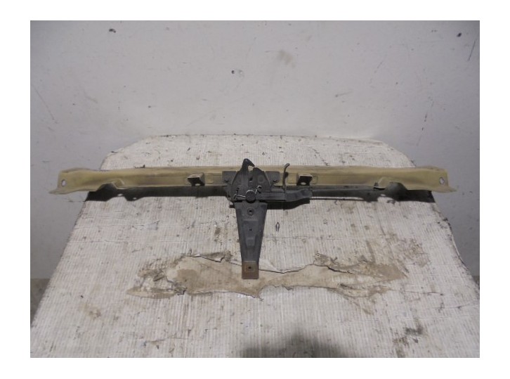 Recambio de panel frontal para ssangyong kyron 2.0 referencia OEM IAM  DE CHAPA CON CERRADURA 