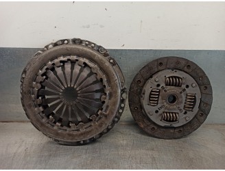 Replacement clutch kit for Citroën C2 1.4 HDi OEM IAM reference 2052E1 120038710 LUK
