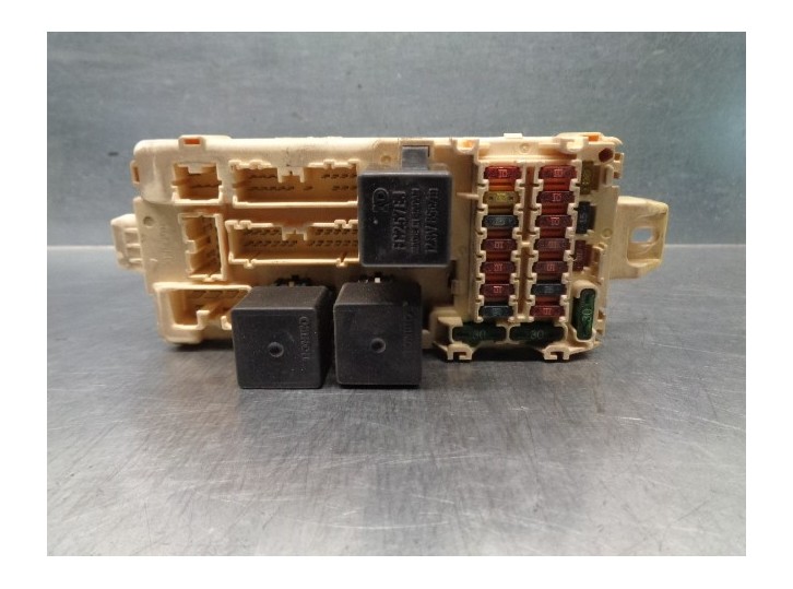 Recambio de caja reles / fusibles para mitsubishi galant berlina (ea0) 2000 gls climatizado referencia OEM IAM MR252886  