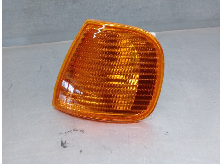 Replacement front left indicator light for Volkswagen Caddy KA/KB (9K9) 1.9 TDI OEM IAM reference 67732610 6U0953041A VALEO