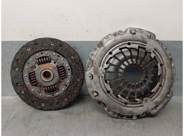 Recambio de kit embrague para renault kangoo 1.5 dci diesel cat referencia OEM IAM 301016758R 322034210 LUK