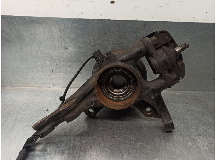 Recambio de mangueta delantera izquierda para hyundai i30 1.4 cat referencia OEM IAM 517152H100  