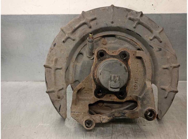 Replacement rear right stub axle for kia rio ii (jb) 1.4 16v OEM IAM reference 527501G100 