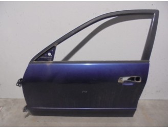 Recambio de puerta delantera izquierda para mitsubishi galant berlina (ea0) 2000 gls climatizado referencia OEM IAM MR273243 AZU