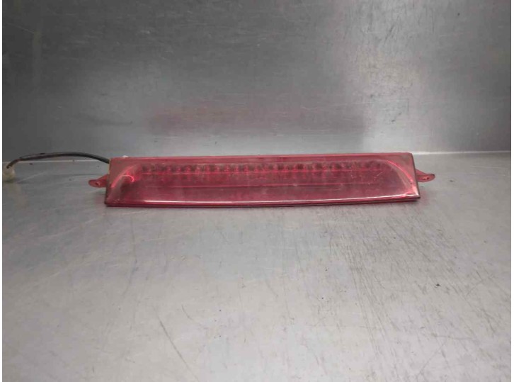 Recambio de luz central de freno para tata indica 2006 1.4 ( 52 kw) referencia OEM IAM 4274108  