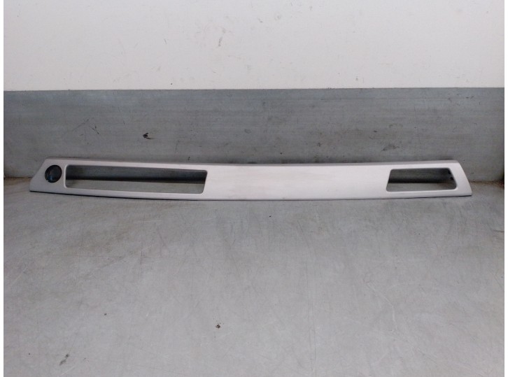 Recambio de moldura para bmw serie 3 berlina (e90) 2.0 16v diesel referencia OEM IAM 51167132855  