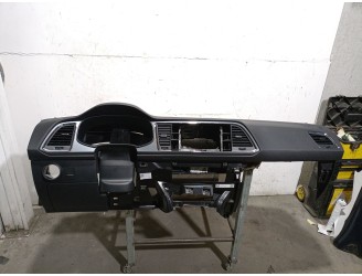 Recambio de salpicadero para seat ateca (kh7, khp) 1.4 tsi referencia OEM IAM 576857003L 576857003L 