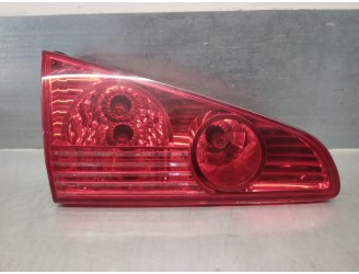 Replacement left rear light for Peugeot 607 (S2) 2.7 HDi FAP CAT (UHZ / DT17TED4) OEM IAM reference 9658165180 DE POR