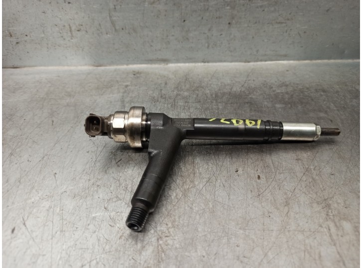 Recambio de inyector para opel combo (corsa c) 1.7 16v cdti referencia OEM IAM 8973138614 DENSO