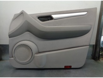 Recambio de guarnecido puerta delantera derecha para mercedes-benz clase b (w245) 200 (245.233) referencia OEM IAM 1697204670 