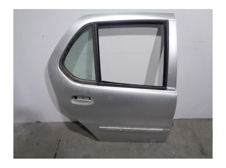 Recambio de puerta trasera derecha para tata indica 2006 1.4 ( 52 kw) referencia OEM IAM 4274167 GRIS 5 PUERTAS