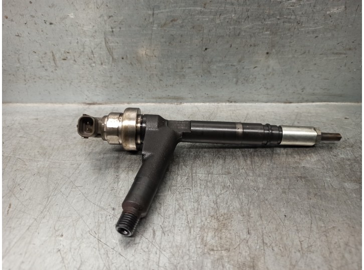 Recambio de inyector para opel combo (corsa c) 1.7 16v cdti referencia OEM IAM 8973138614 DENSO