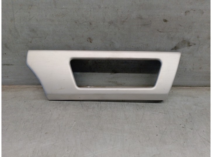 Recambio de moldura para bmw serie 3 berlina (e90) 2.0 16v diesel referencia OEM IAM 51457132861  