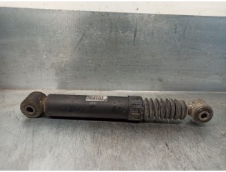 Recambio de amortiguador trasero derecho para peugeot 205 berlina 1.8 diesel cat referencia OEM IAM 5206K4  