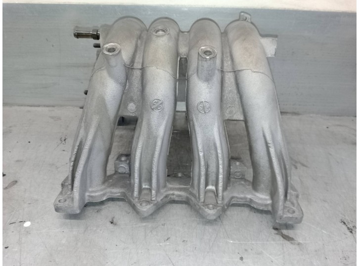 Recambio de colector admision para kia rio ii (jb) 1.4 16v referencia OEM IAM 2831026370  