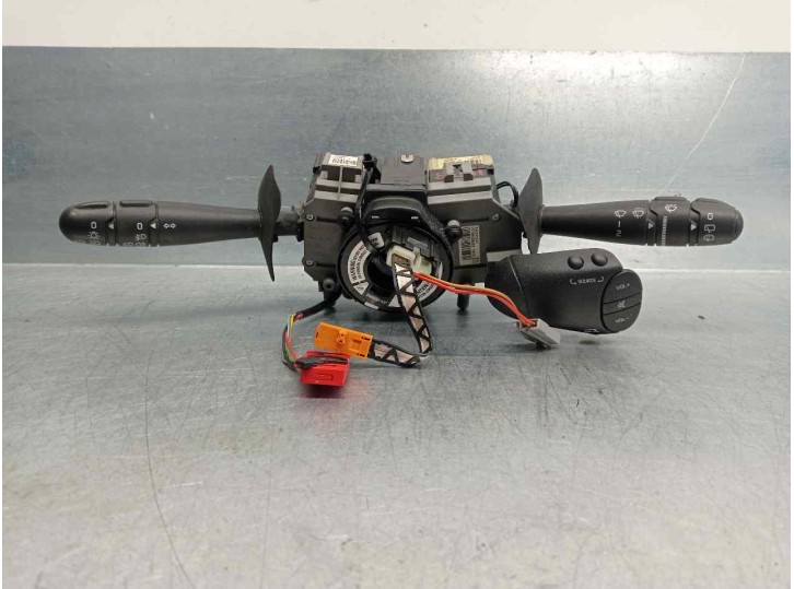 Recambio de mando luces para renault scenic rx4 (ja0) 1.9 dci referencia OEM IAM 7701047261  