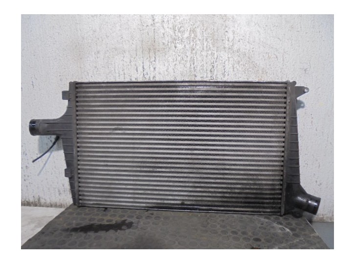 Recambio de intercooler para audi a6 berlina (4b2) 2.5 tdi referencia OEM IAM 4B0145805A 155440113 LRO