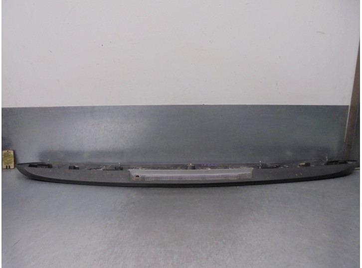 Recambio de aleron trasero para citroën c4 berlina 1.6 16v hdi referencia OEM IAM 96811712XC  