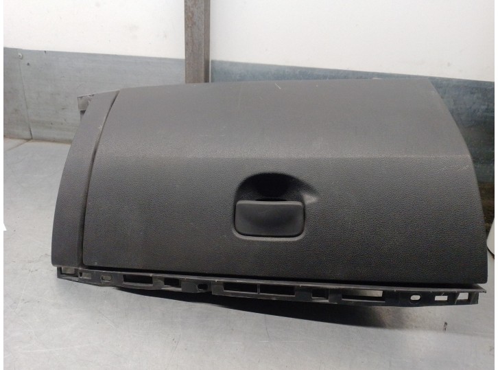 Recambio de guantera para renault clio iii 1.2 referencia OEM IAM 8200407712 6246S0420 VISTEON