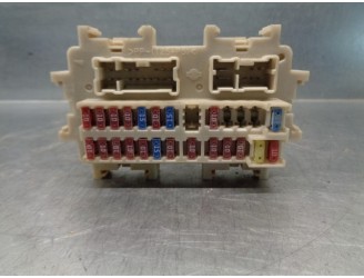 CAJA RELES / FUSIBLES 24350EA00A 