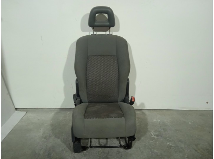 Recambio de asiento delantero derecho para jeep compass 2.0 crd cat referencia OEM IAM 4274359 TELA CRIS 5 PUERTAS