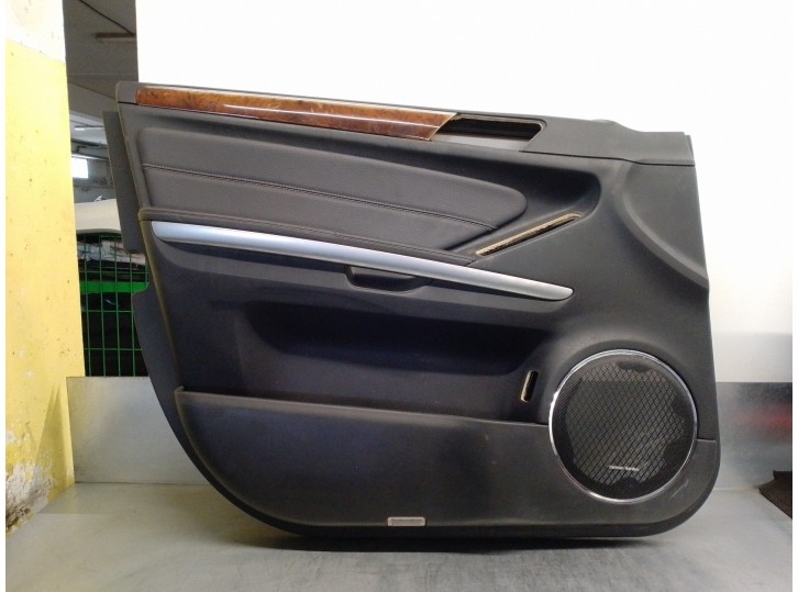 Recambio de guarnecido puerta delantera izquierda para mercedes-benz clase gl (x164) 4.7 v8 referencia OEM IAM A16472007629D84 