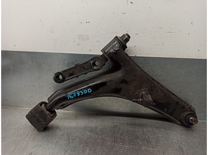 Replacement front right lower suspension arm for Suzuki Swift SF Saloon (MA) 1.3 CAT OEM IAM reference 4520160E01 