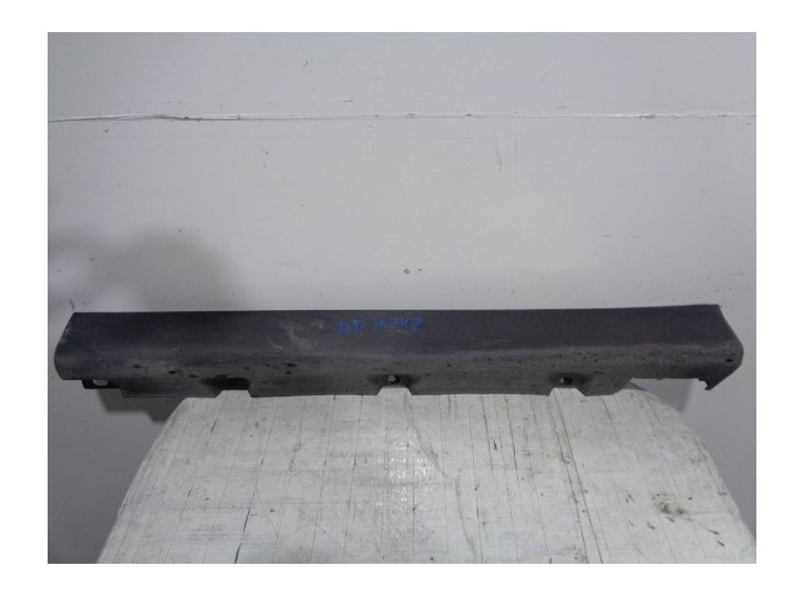 Recambio de faldon lateral para suzuki ignis rm (mh) 1.5 cat referencia OEM IAM 7723186G00R NEGRO DELANTERA DERECHA