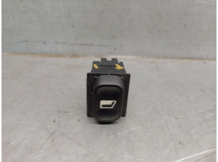Replacement rear left window regulator switch for Citroën Xsara Picasso (N68) 2.0 HDi OEM IAM reference 6552TA 6552TA 