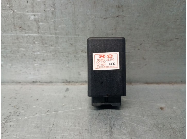 Replacement relay for Hyundai i40 I (vf) 1.7 crdi OEM IAM reference 952403Z200 952403Z200 
